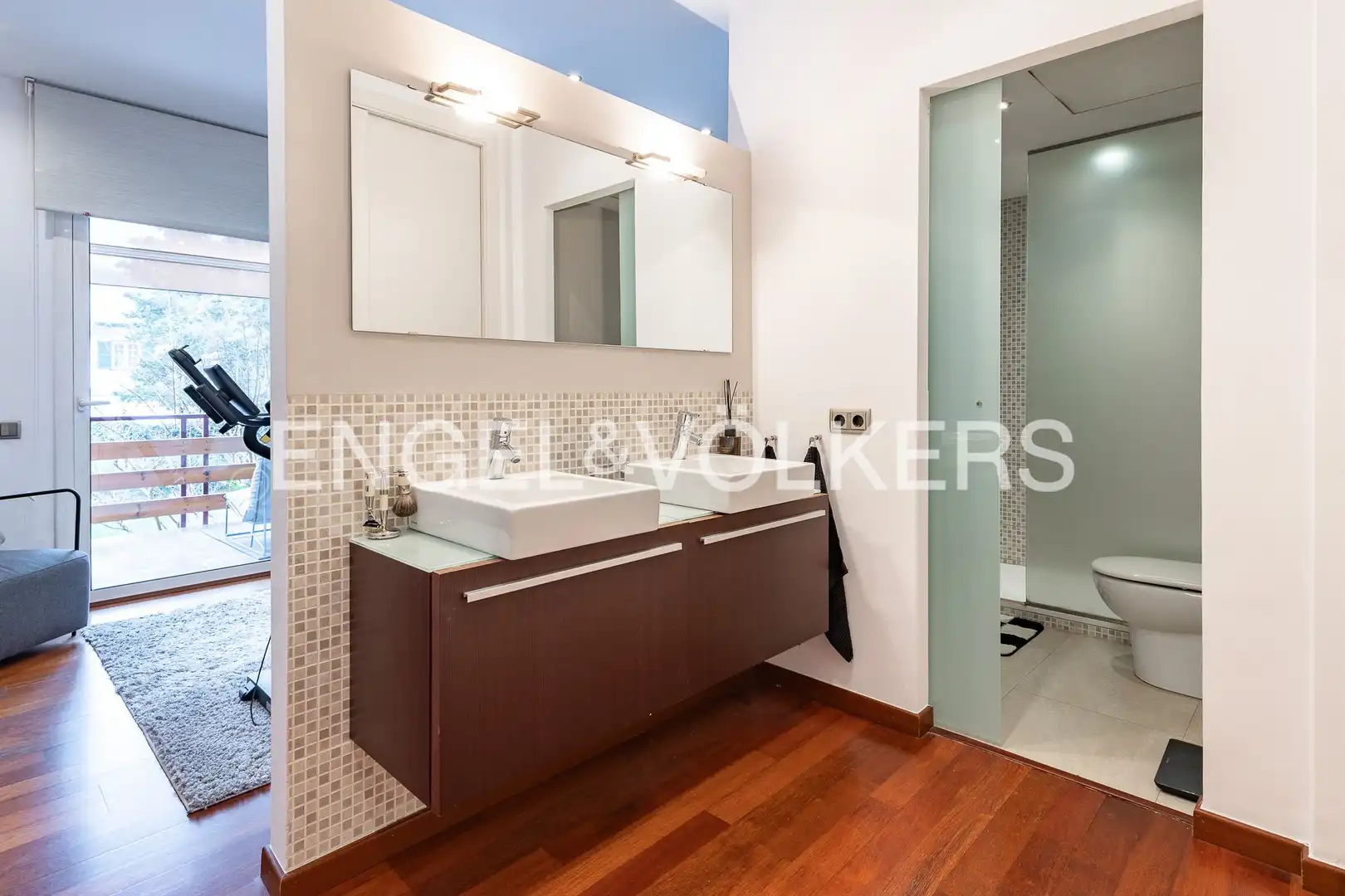 Baño de Piso en venta en Sant Cugat del Vallès con Aire acondicionado, Calefacción y Jardín privado