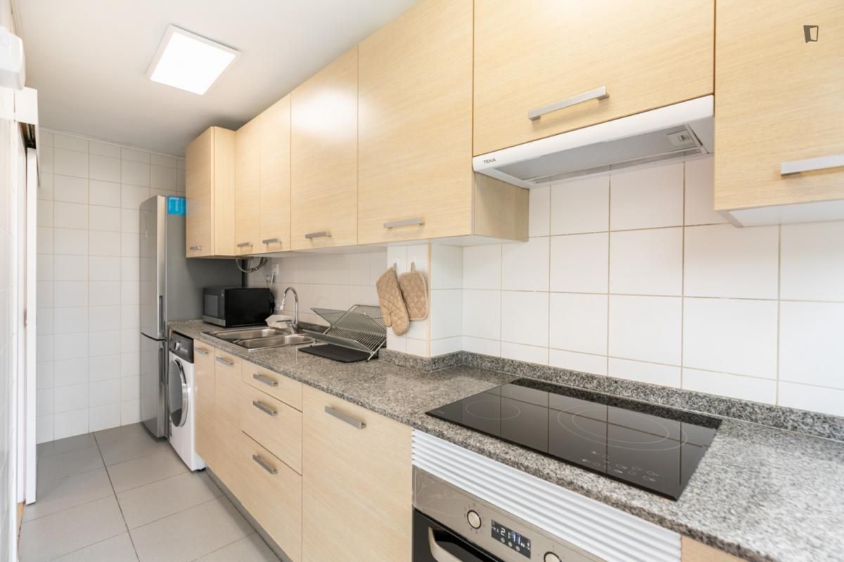 Apartment to rent in Montbau