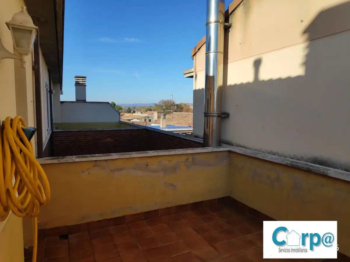 Casa adosada en venta en Andosilla
