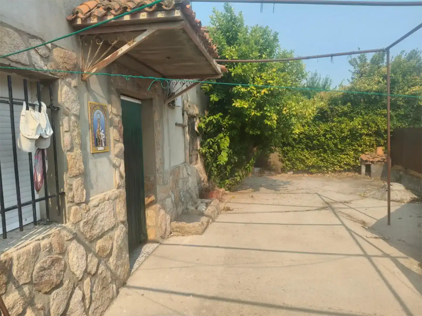Vista exterior de Finca rústica en venda en Jarandilla de la Vera amb Aire condicionat, Jardí privat i Moblat