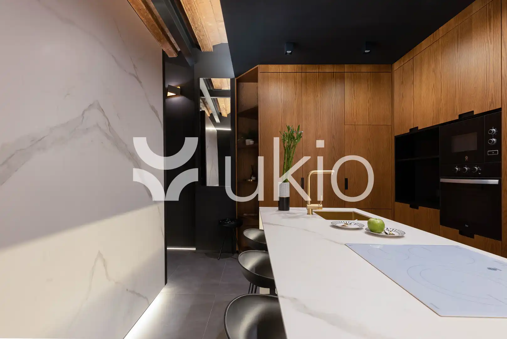 Cocina de Apartamento de alquiler en Barcelona con Aire acondicionado, Calefacción y Amueblado