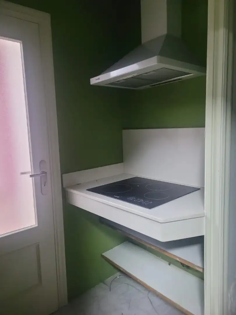 Cuina de Local de lloguer en Santiago de Compostela  amb Calefacció