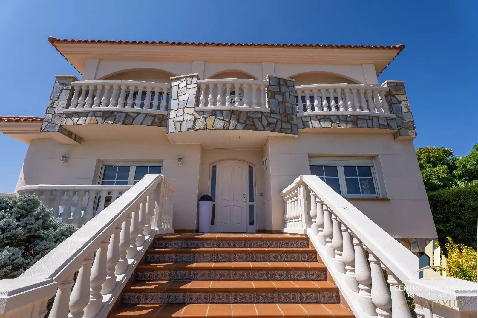 Vista exterior de Casa o xalet en venda en Calatayud amb Aire condicionat, Calefacció i Parquet