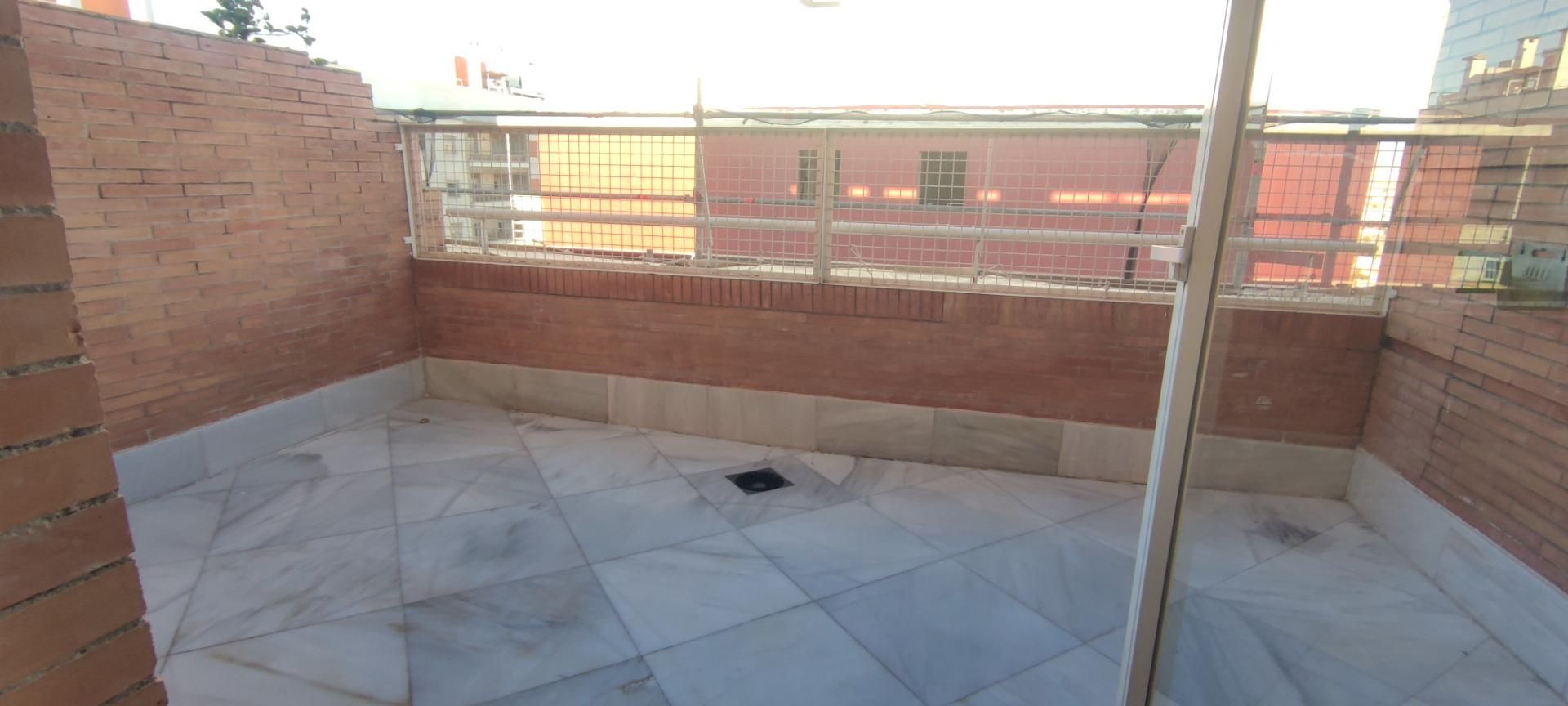 Terrace of Attic to rent in  Sevilla Capital  with Air Conditioner and Terrace