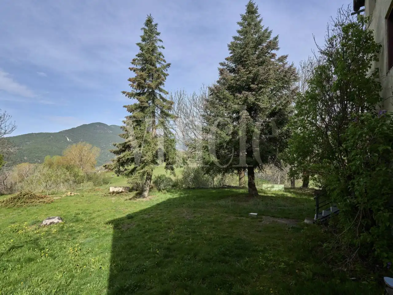 Gebäude zum Verkauf in Lles de Cerdanya