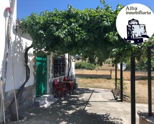 Vista exterior de Finca rústica en venda en Larrodrigo amb Terrassa