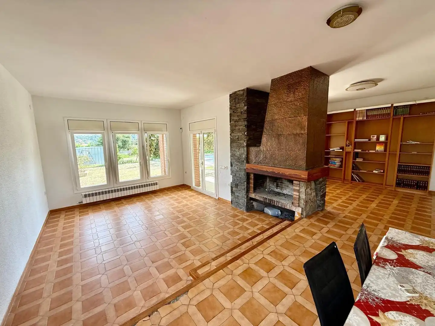 Sala de estar de Casa o chalet en venta en El Bruc con Calefacción, Jardín privado y Terraza