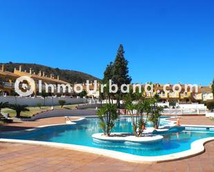 Piscina de Casa adosada en venda en El Campello amb Aire condicionat, Terrassa i Balcó