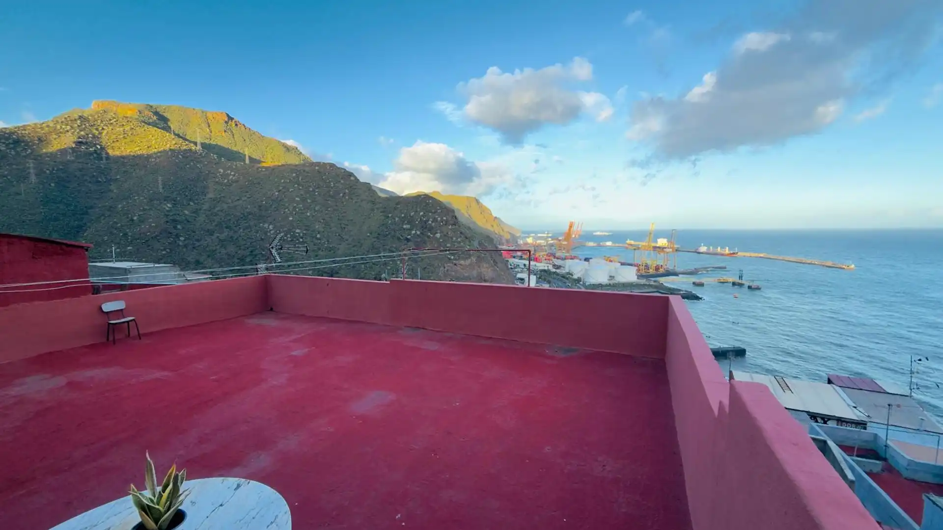 Terraza de Casa o chalet en venta en  Santa Cruz de Tenerife Capital con Terraza, Trastero y Amueblado