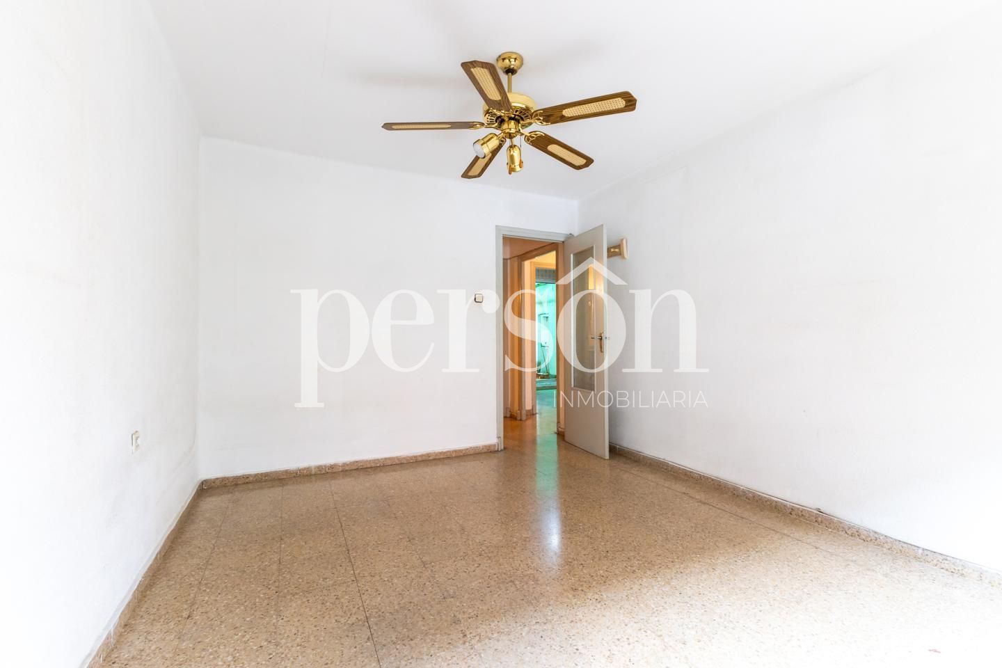 Bedroom of Flat for sale in  Valencia Capital  with Terrace and Balcony