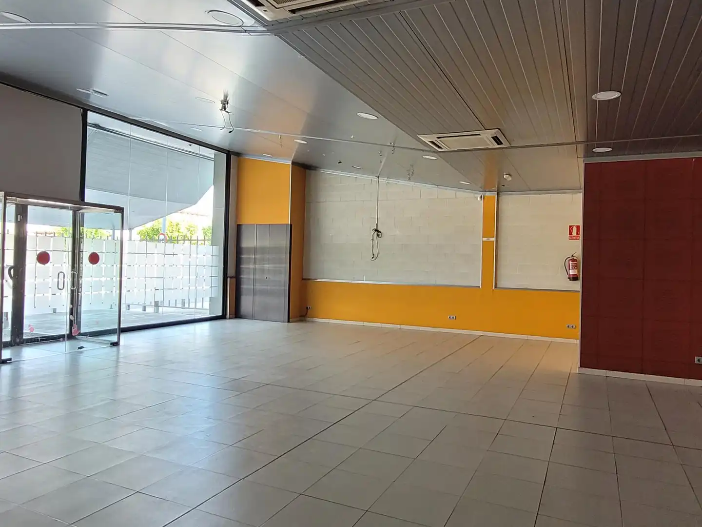 Business premises to rent in dels Països Catalans, imagen 8