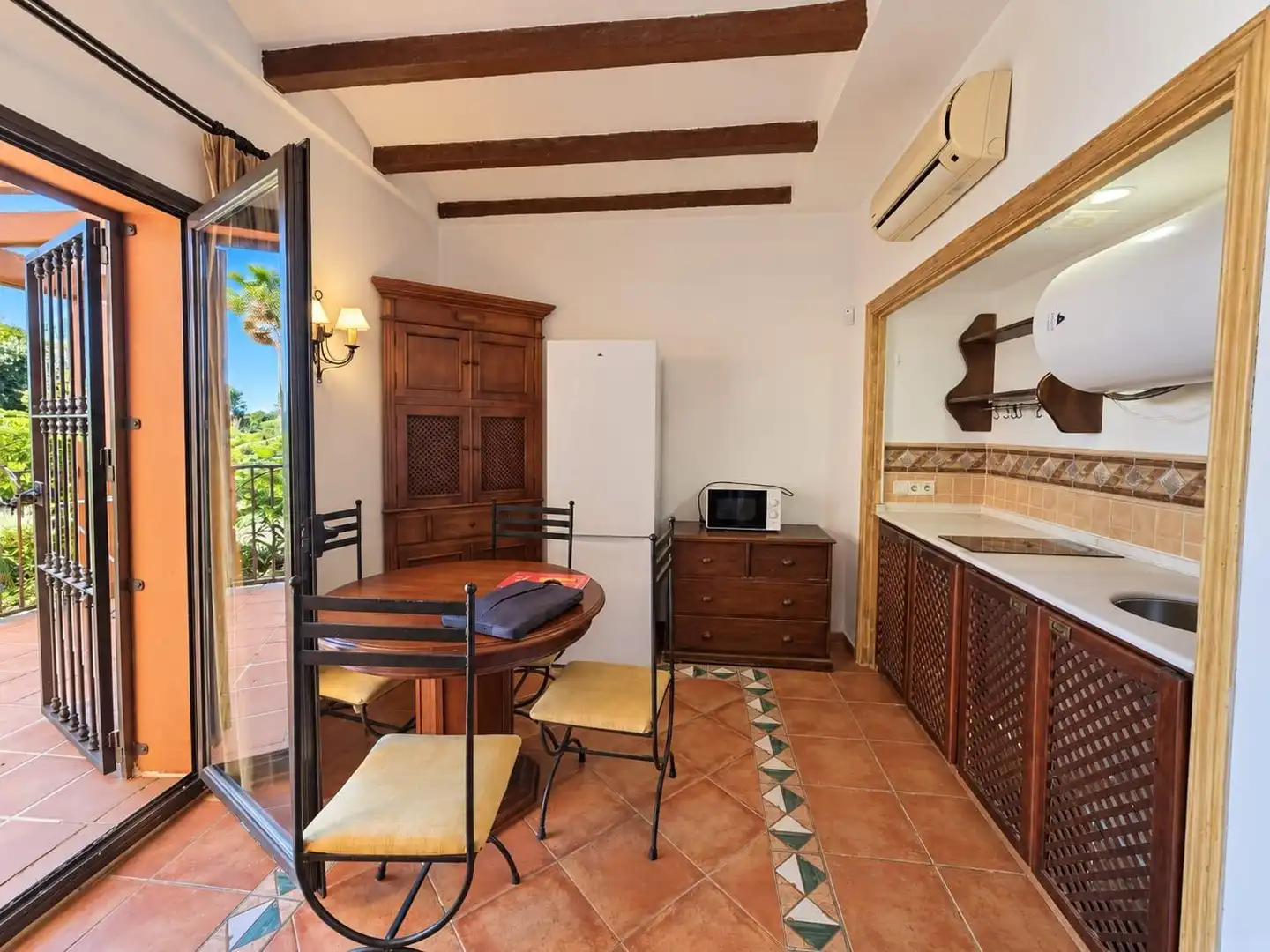 Flat for rent in La Alcaidesa