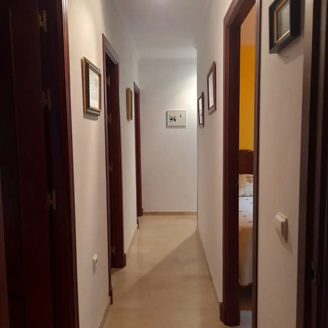 Wohnung zum Verkauf in Conil de la Frontera mit Klimaanlage, Heizung und Terrasse