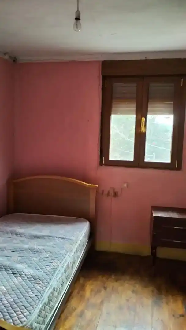 Habitación de Casa o chalet en venta en Allande