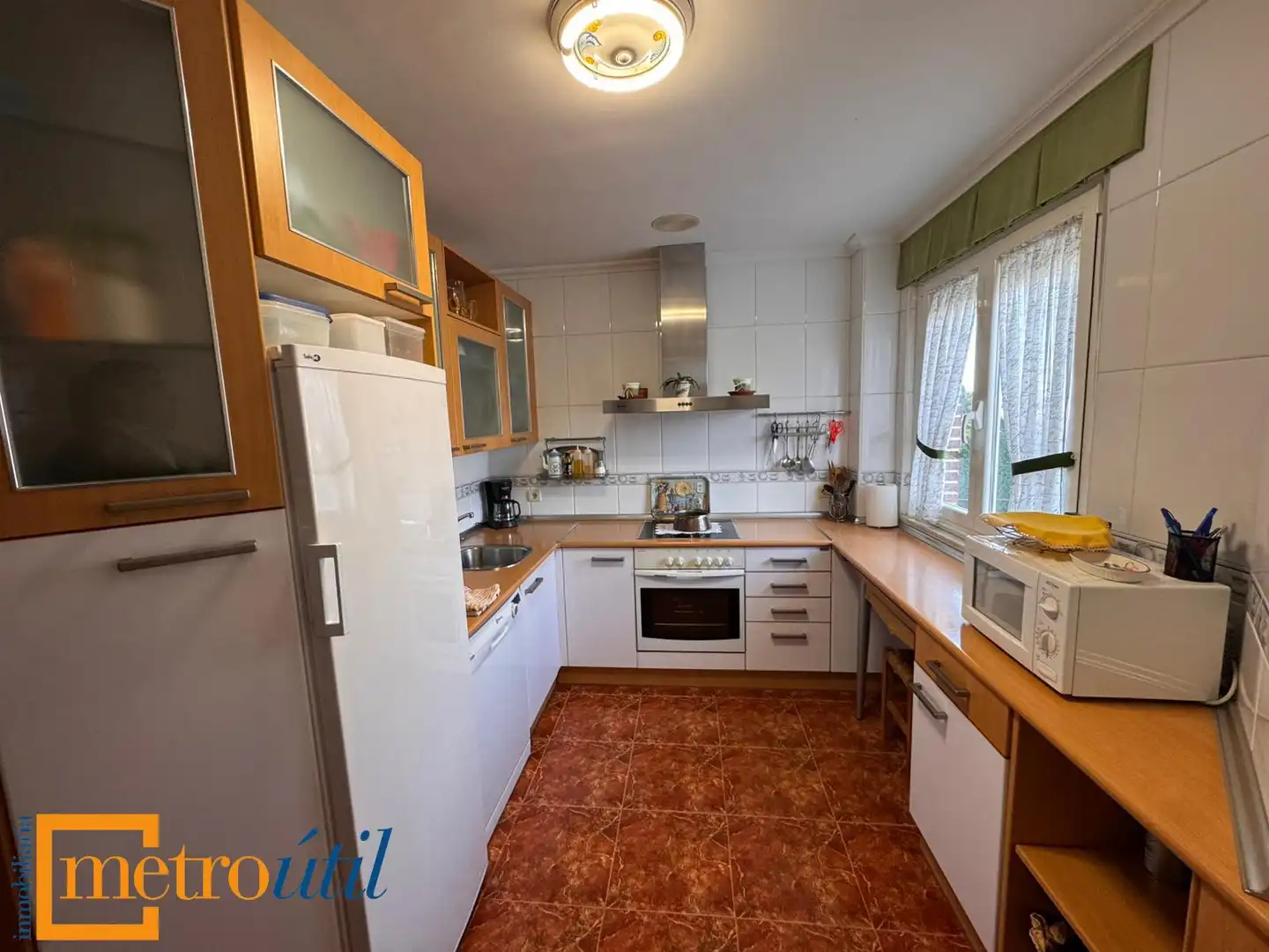 Cuina de Casa o xalet en venda en Mozárbez amb Calefacció, Jardí privat i Parquet