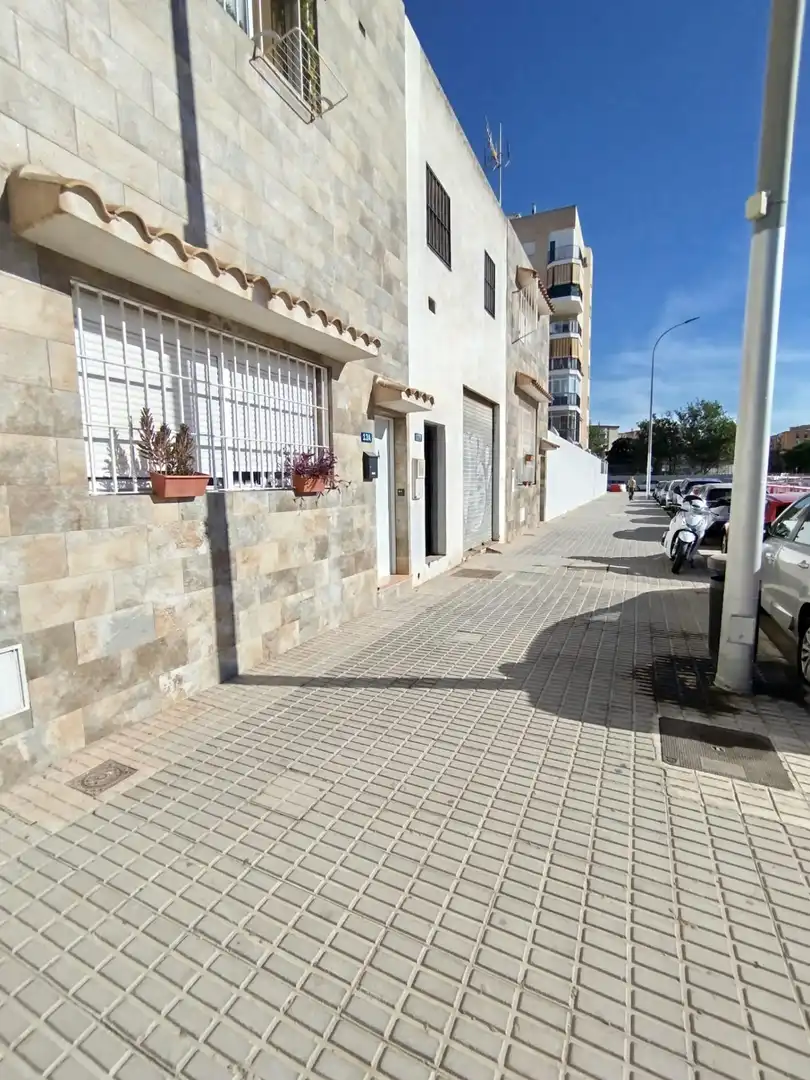 Vista exterior de Local en venta en Málaga