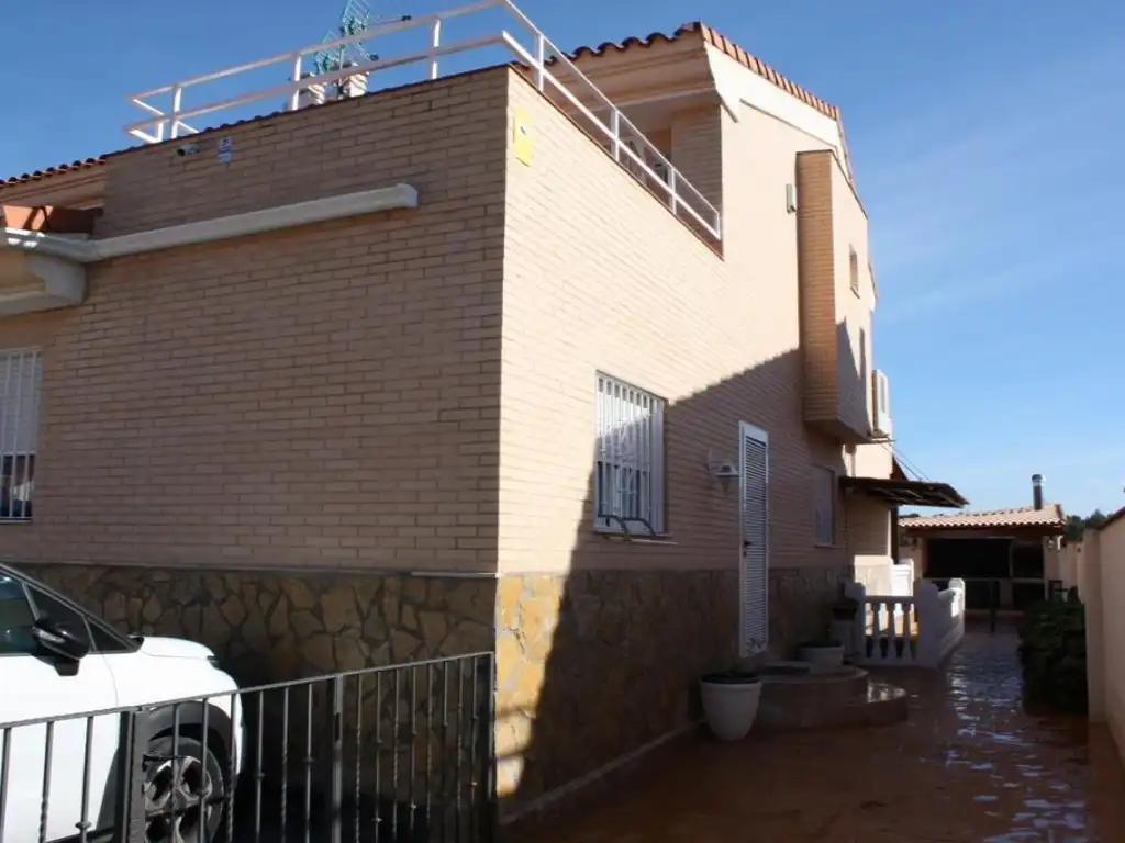 Vista exterior de Casa adosada en venda en Alfara de la Baronia