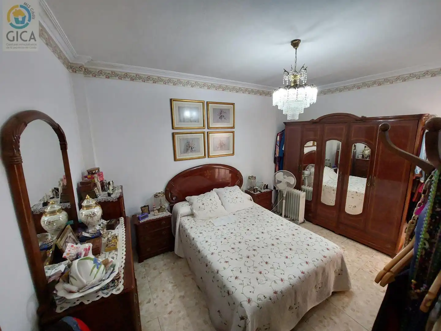 Dormitori de Casa o xalet en venda en Algeciras