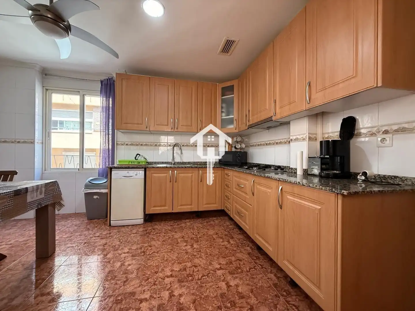 Küche von Wohnung zum Verkauf in Alicante / Alacant mit Klimaanlage und Möbliert