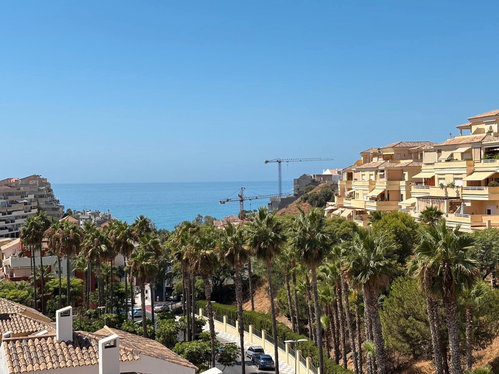 Vista exterior de Pis en venda en Benalmádena amb Aire condicionat, Terrassa i Traster