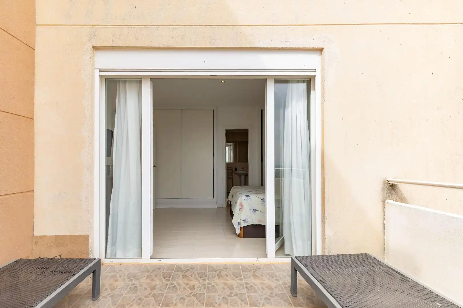 Terrassa de Casa o xalet en venda en Chiva amb Calefacció, Jardí privat i Terrassa