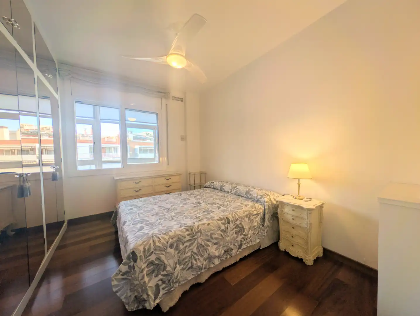 Flat for rent in Avinguda de Mistral, Sant Antoni