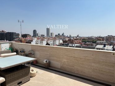 Àtic amb ascensor en venda a Sor Angela de La Cruz