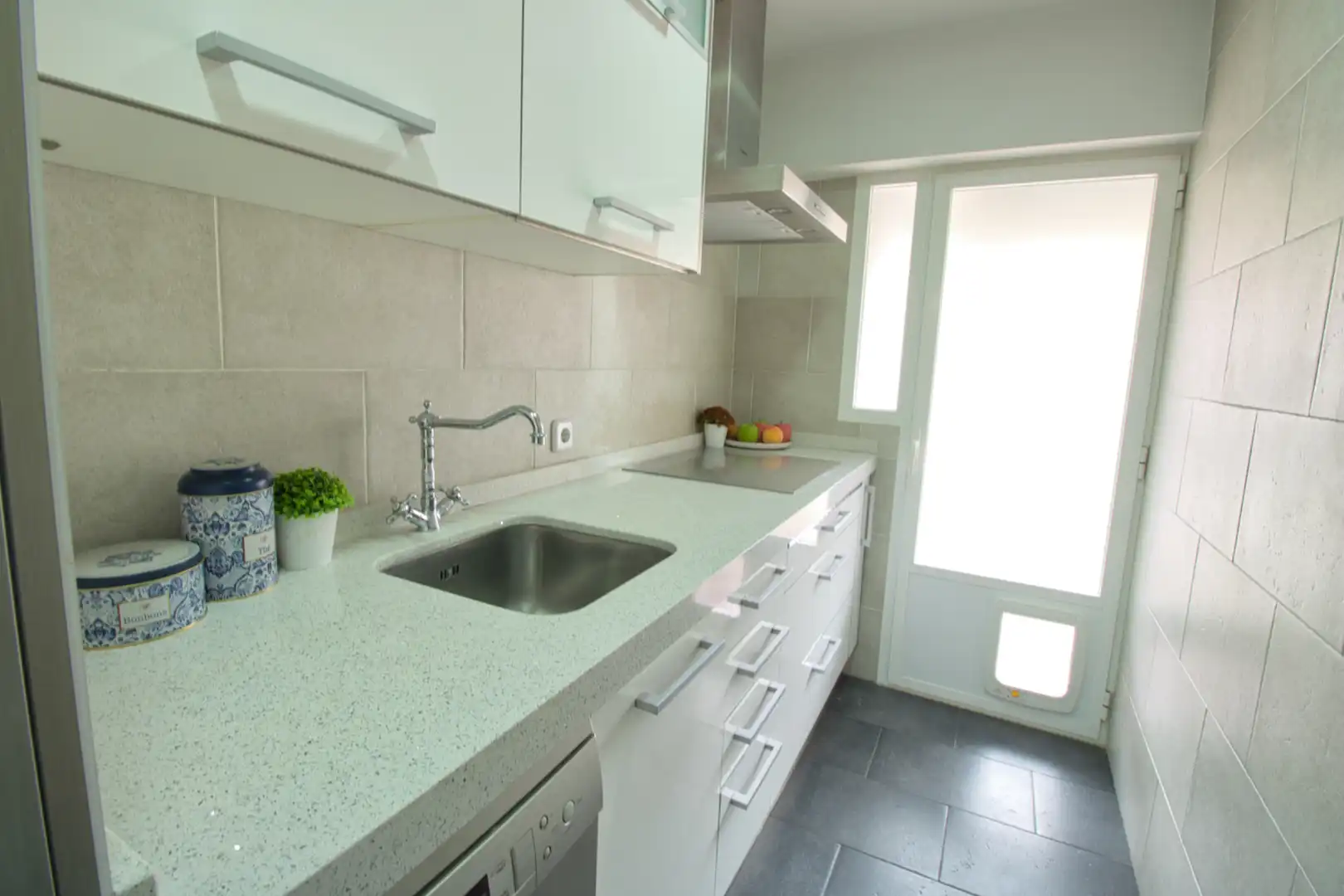 Cuina de Pis en venda en Madrid amb Aire condicionat, Calefacció i Terrassa