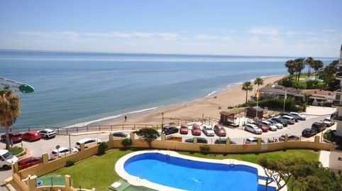 Foto 2 de Piso en venta en Calle Alhamar, Calahonda, Mijas
