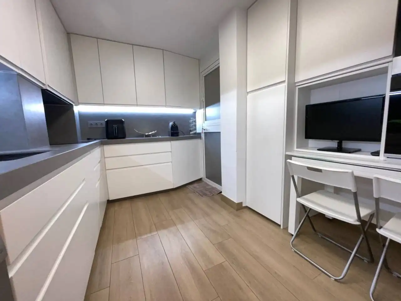 Cocina de Piso de alquiler en Estepona con Aire acondicionado, Calefacción y Terraza