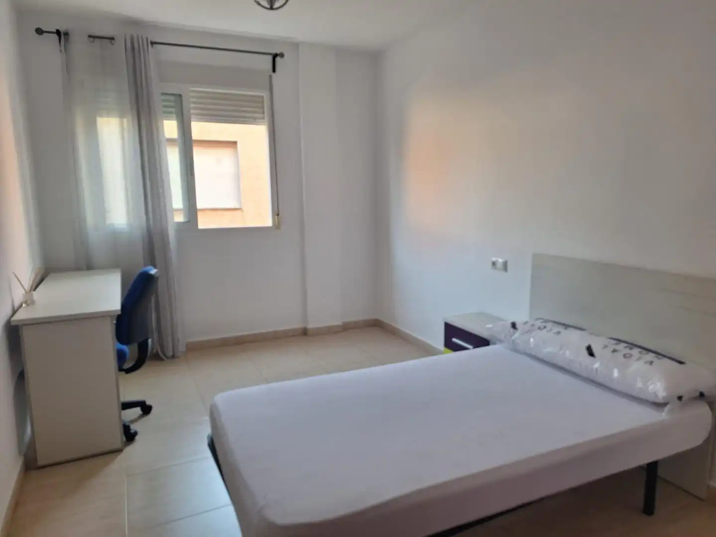 Schlafzimmer von Wohnung zur untervermieten in Murcia mit Klimaanlage, Heizung und Möbliert