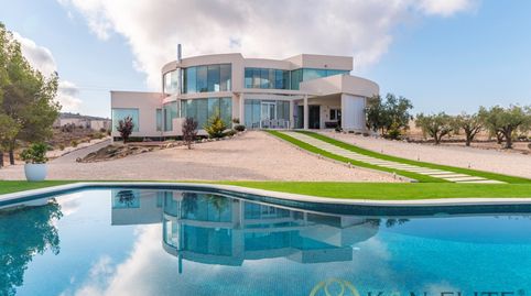 Exclusiva Villa de Lujo en un Entorno Natural Privilegiado