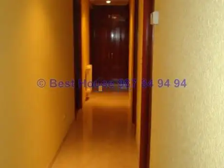 Piso en venta en León Capital  con Calefacción, Parquet y Trastero
