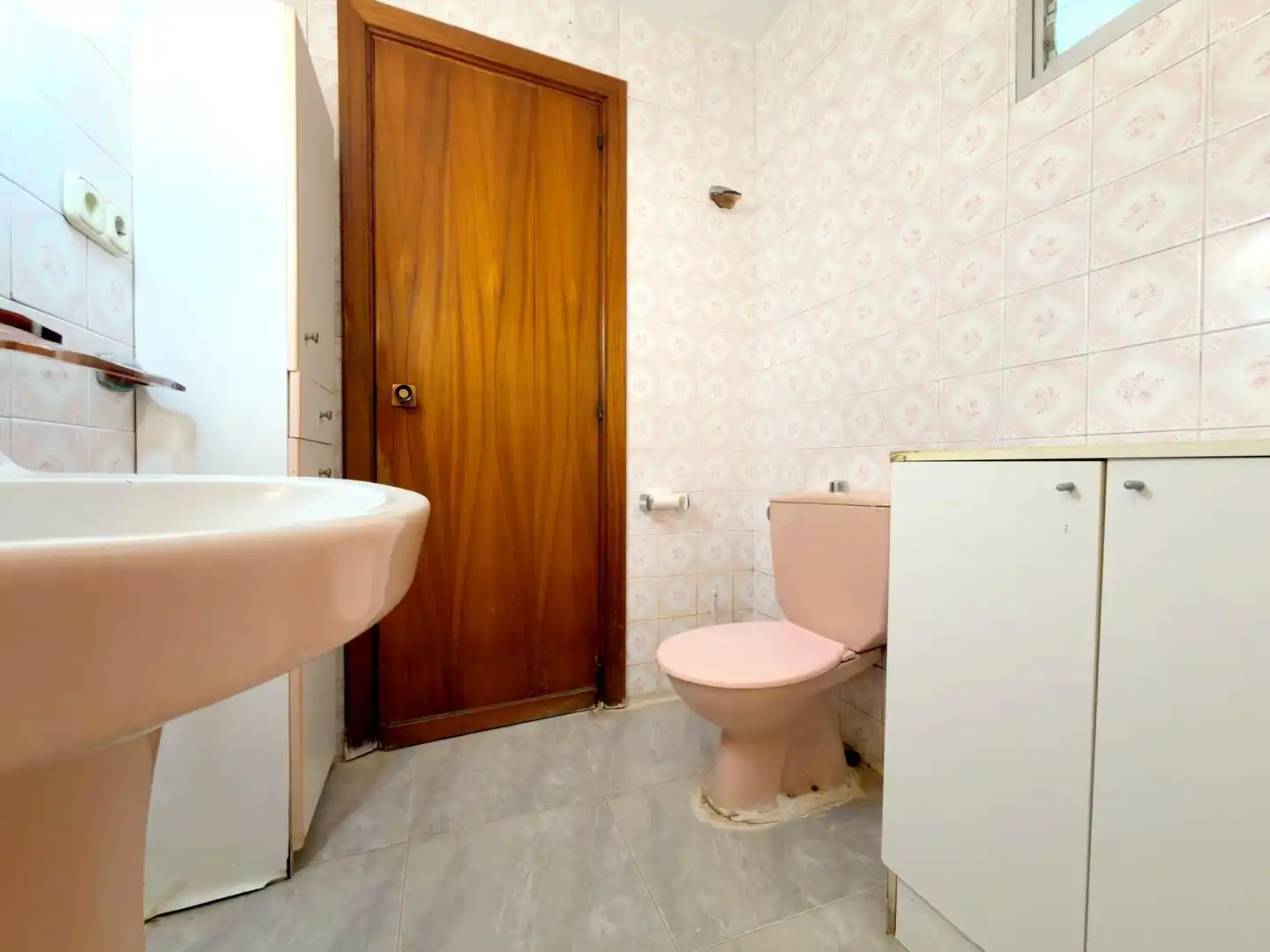 Bathroom of Houses for sale in Museros  with Terrace and Balcony