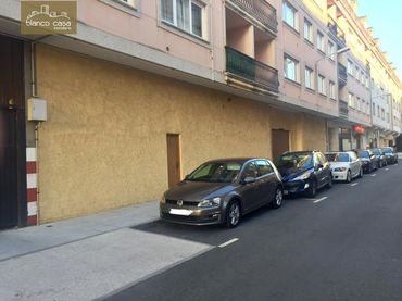 Locale commerciale in affitto a A Laracha