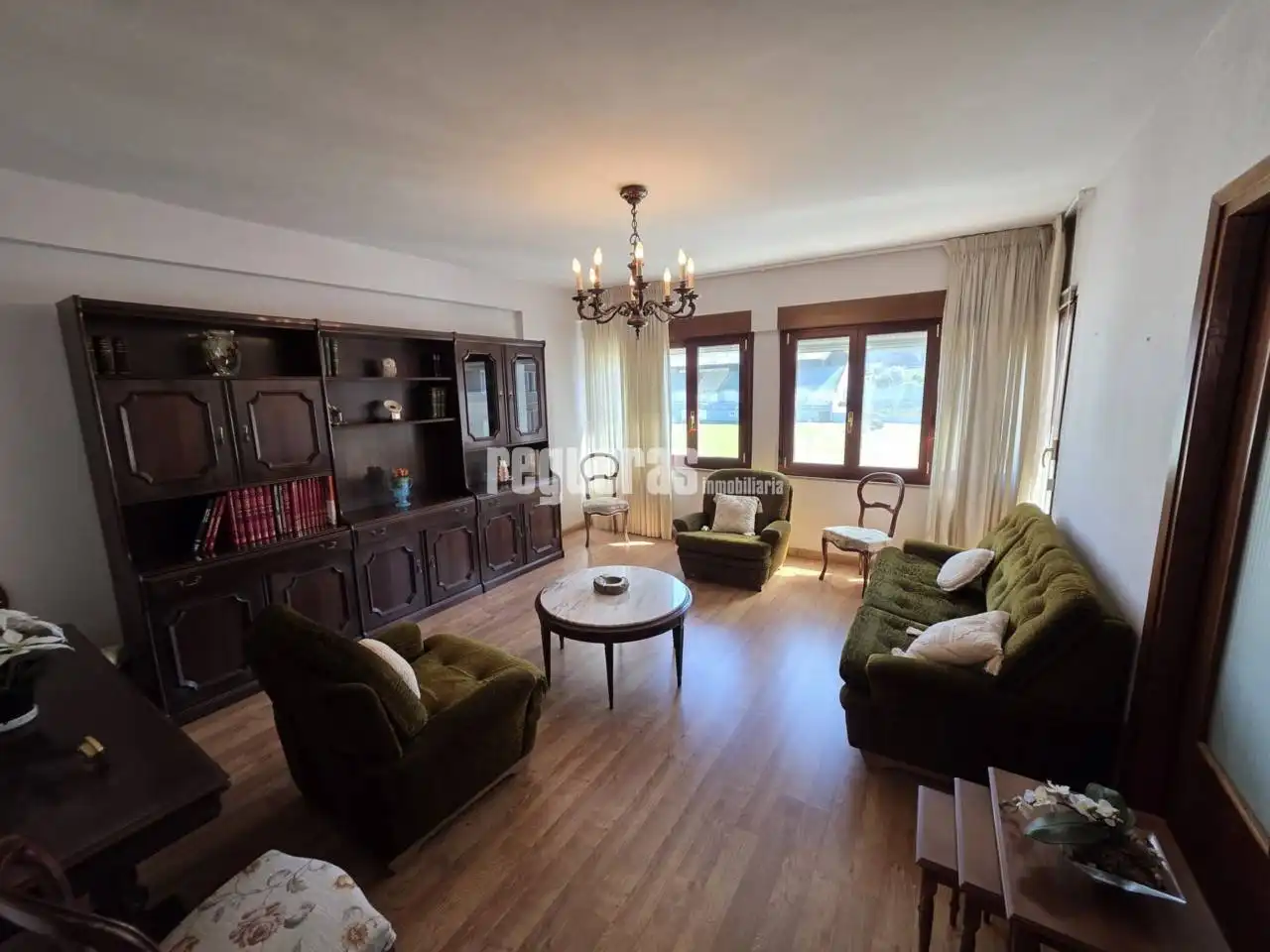 Wohnzimmer von Wohnungen zur Miete in Avilés mit Heizung, Terrasse und Möbliert