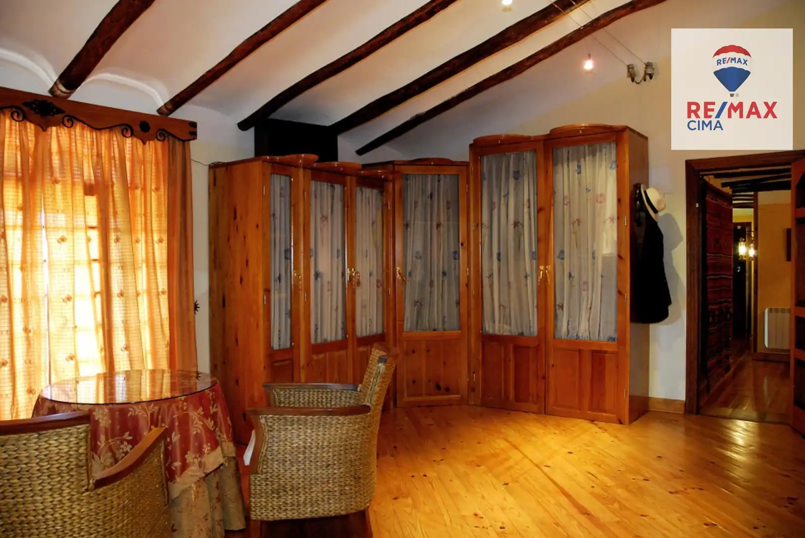 Casa o xalet en venda en Baza amb Aire condicionat, Calefacció i Jardí privat