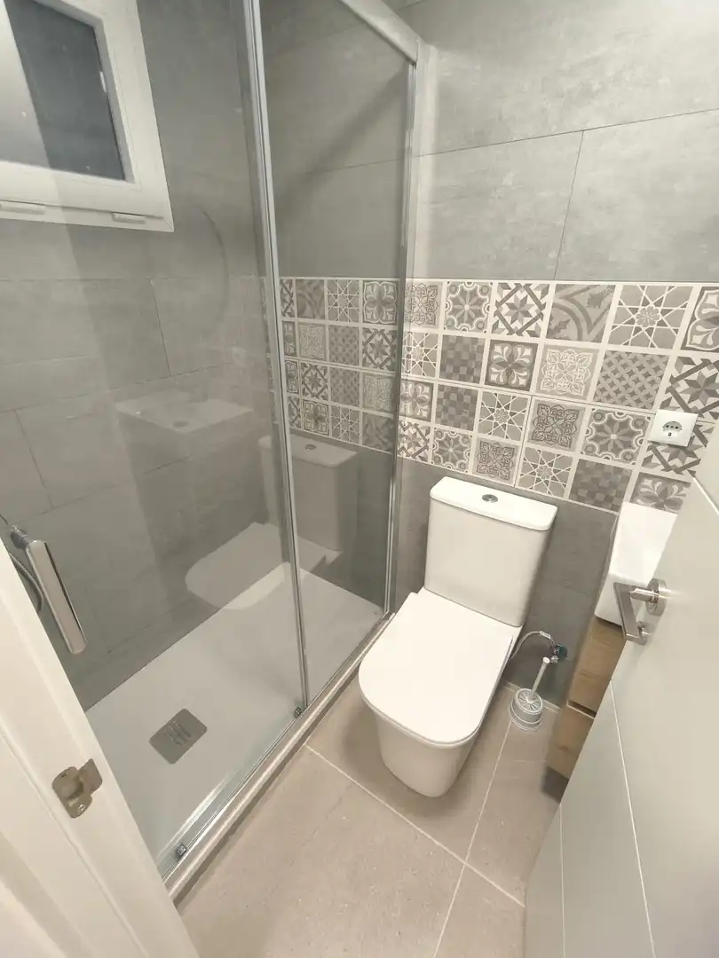 Bathroom of Flat for share in Centre - Zona Alta  