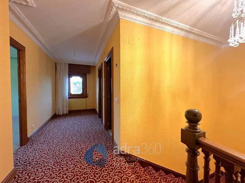 Houses for sale in Lardero  with Air Conditioner, Heating and Private garden