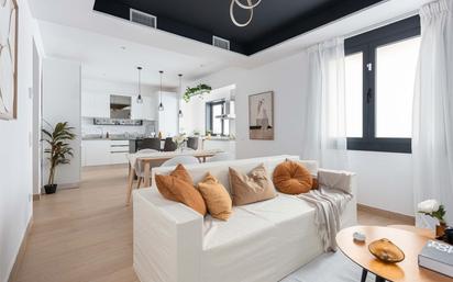 Sala d'estar de Apartament en venda en  Barcelona Capital amb Aire condicionat, Calefacció i Parquet