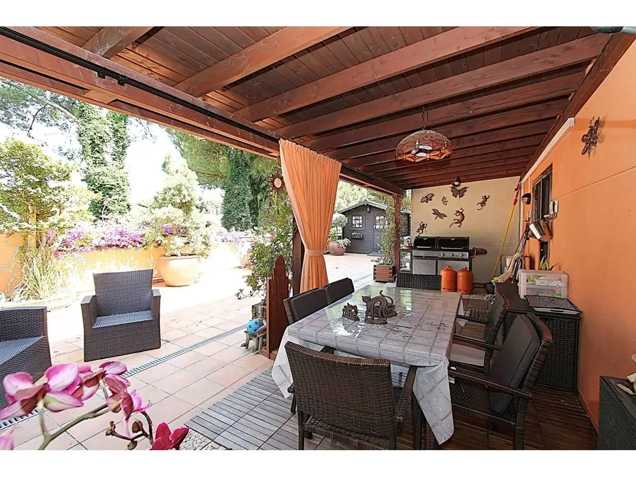 Terrasse von Wohnung zum Verkauf in Lloret de Mar mit Klimaanlage, Heizung und Privatgarten
