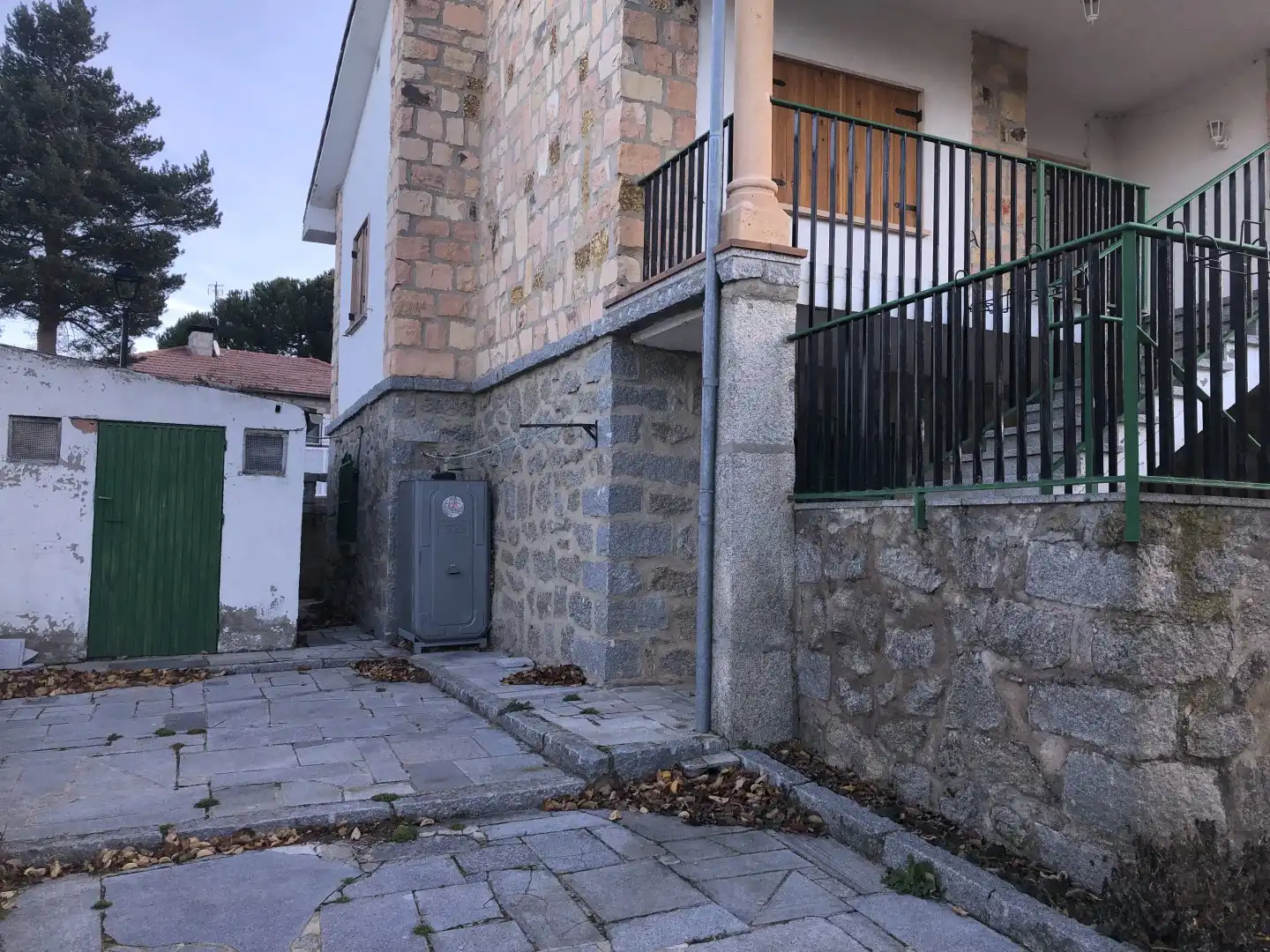 Vista exterior de Casa o chalet en venta en Otero de Herreros con Calefacción, Jardín privado y Terraza