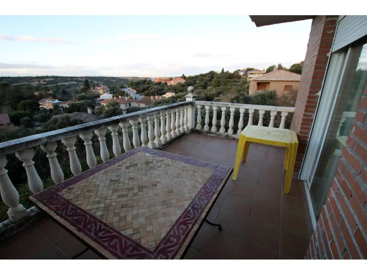 Terrassa de Casa o xalet en venda en Valdeaveruelo amb Calefacció, Jardí privat i Terrassa