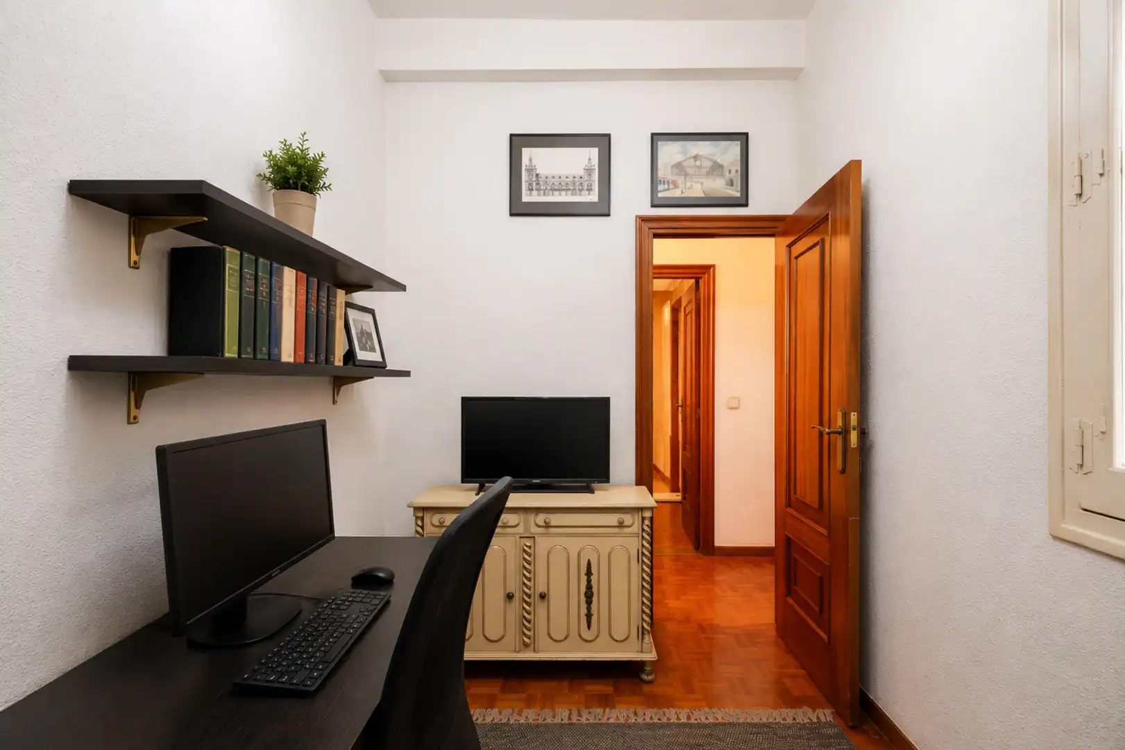 Schlafzimmer von Wohnung zum Verkauf in Madrid mit Klimaanlage und Heizung
