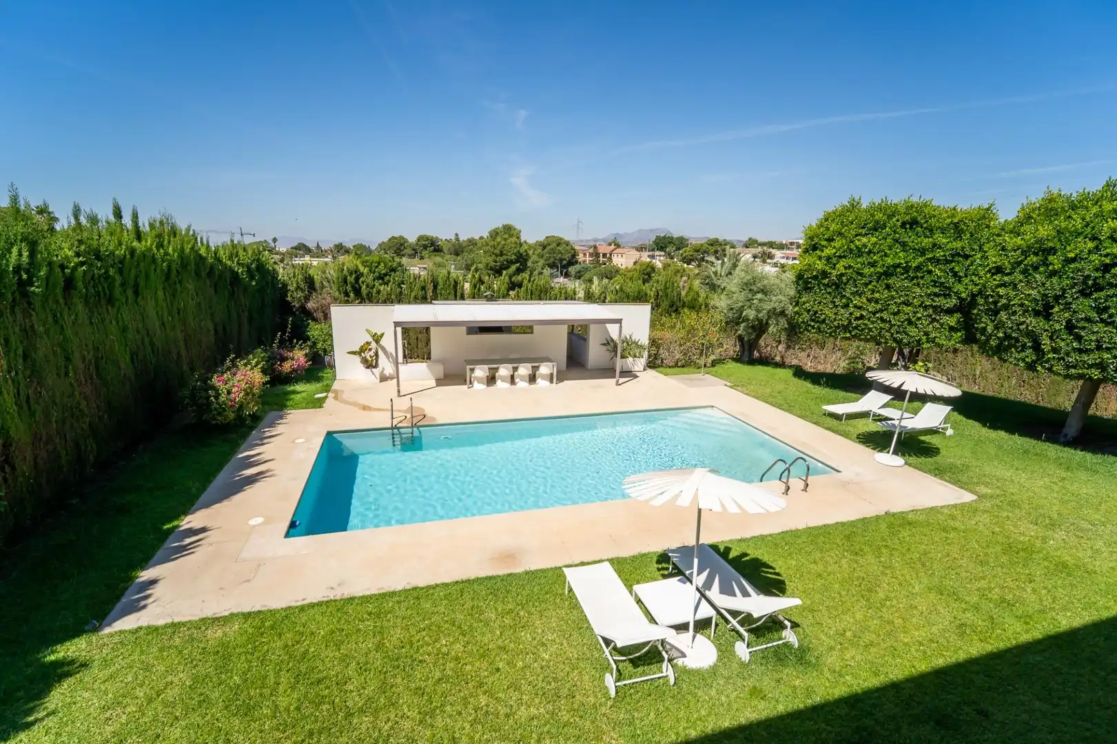 Piscina de Casa o xalet en venda en Elche / Elx amb Aire condicionat, Jardí privat i Parquet