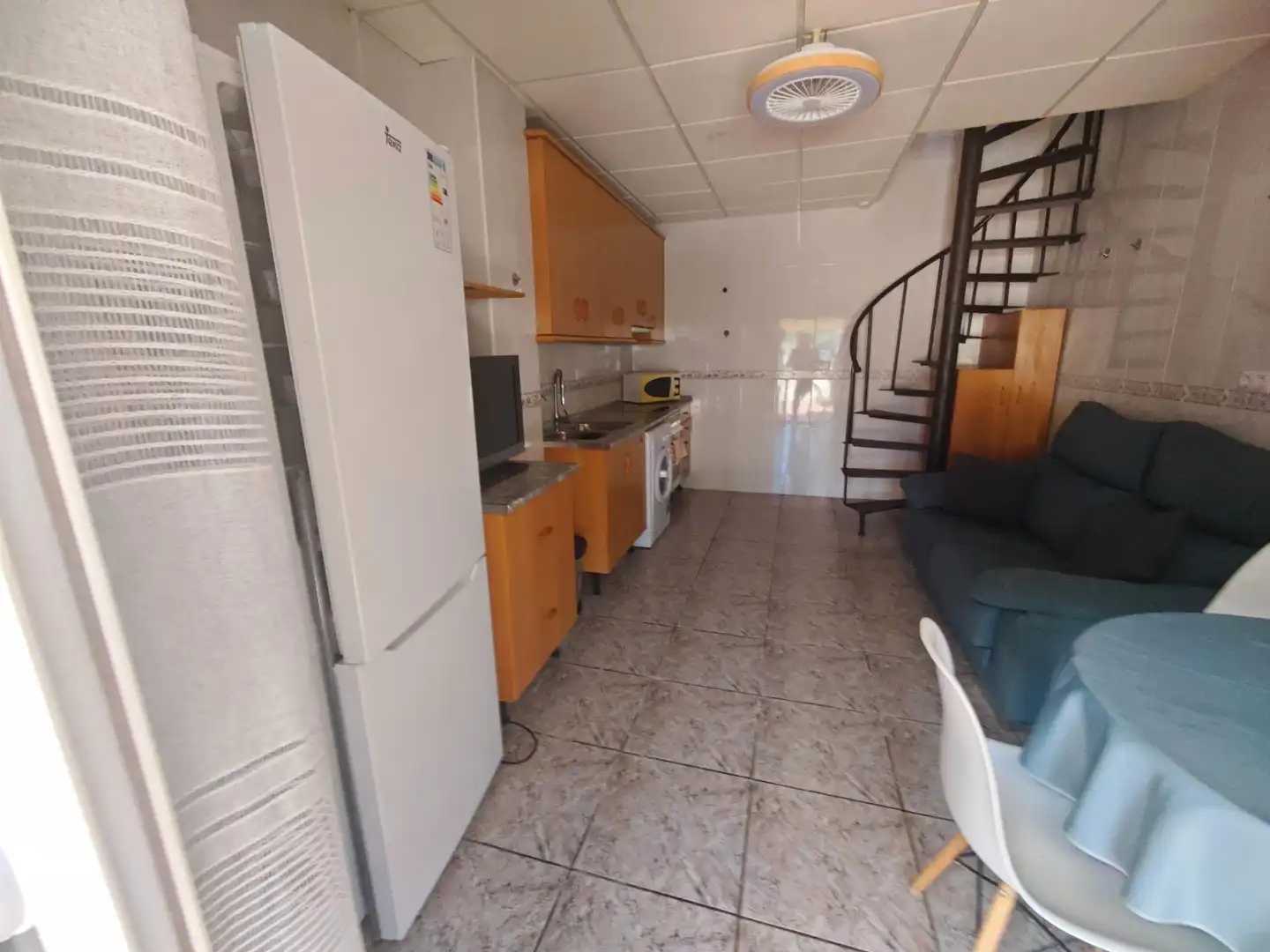 Cuina de Casa o xalet en venda en Cartagena amb Jardí privat, Terrassa i Moblat