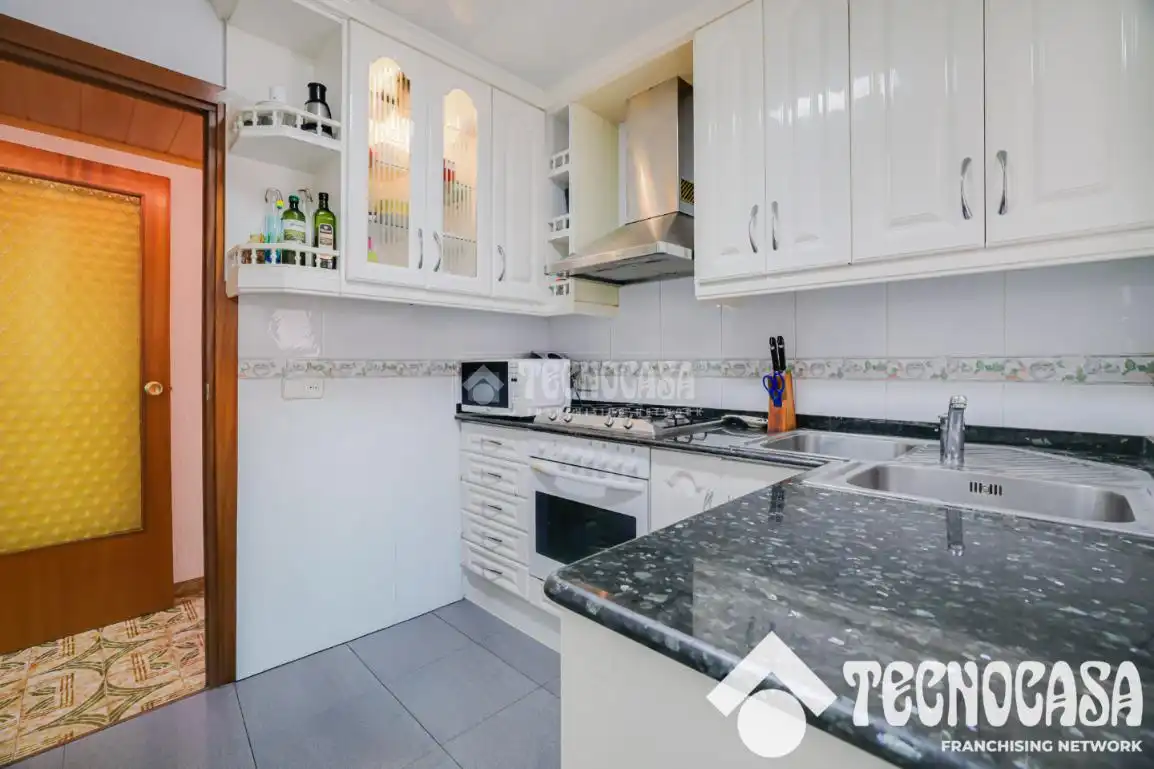 Kitchen of Flat for sale in Santa Coloma de Gramenet  with Heating
