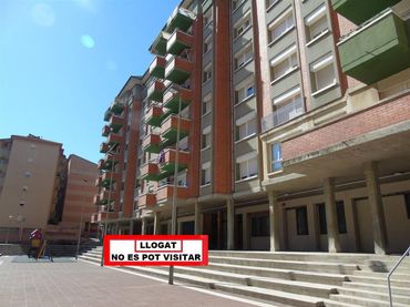 Piso con ascensor en venta en Calle plaça osona