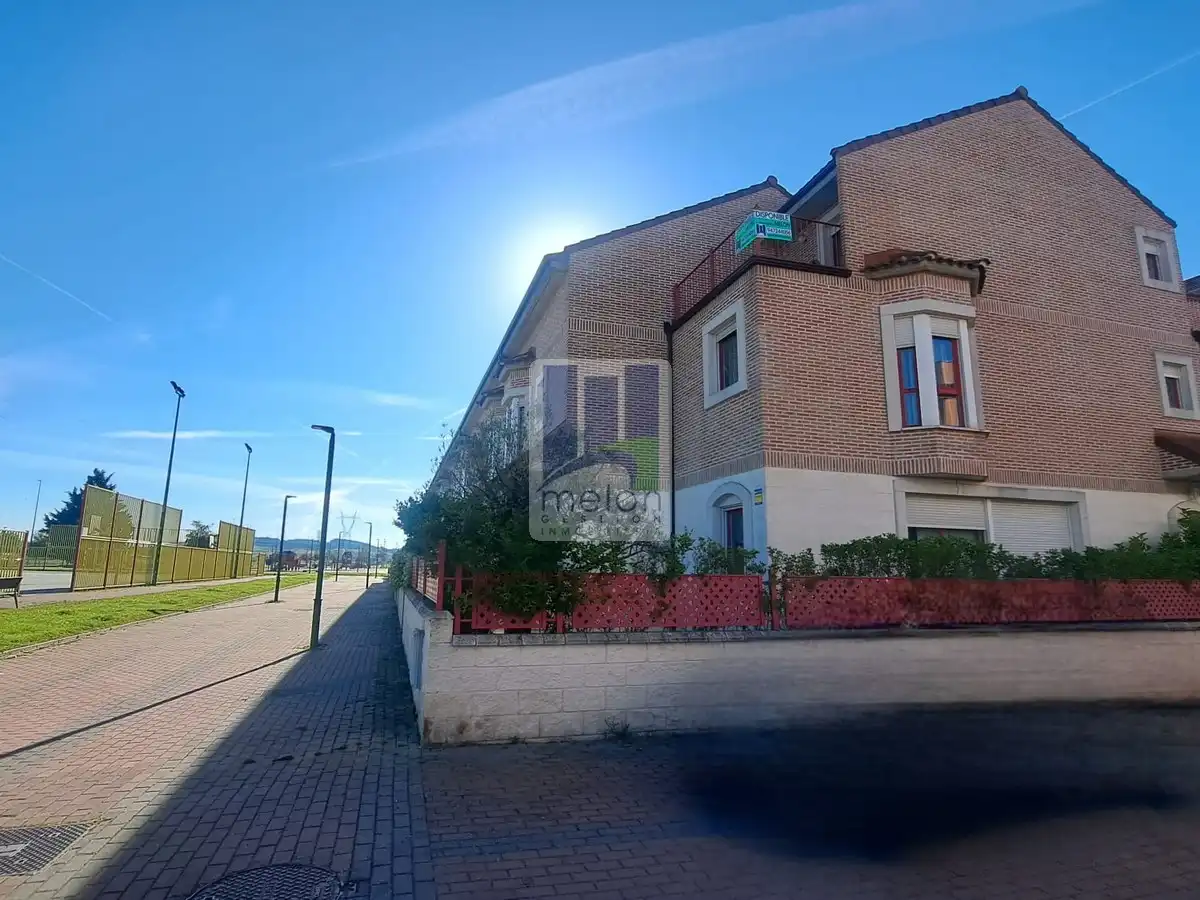Vista exterior de Casa o xalet en venda en Burgos