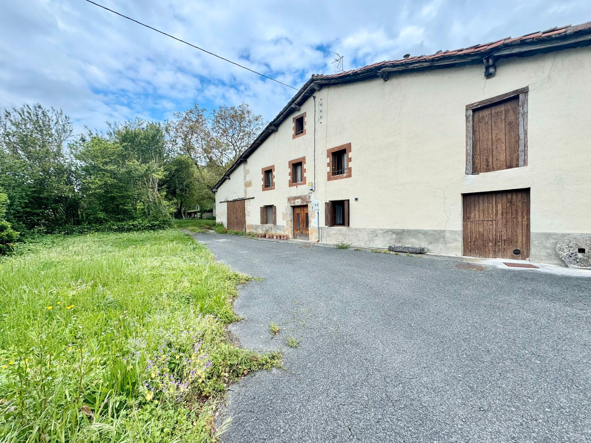 Exterior view of Country house for sale in Asparrena